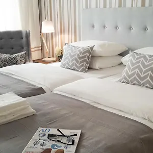 Flores Bed and breakfast